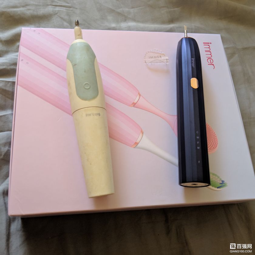 不专业但很用心的人生第一次开箱评测：可做洁面仪的电动牙刷