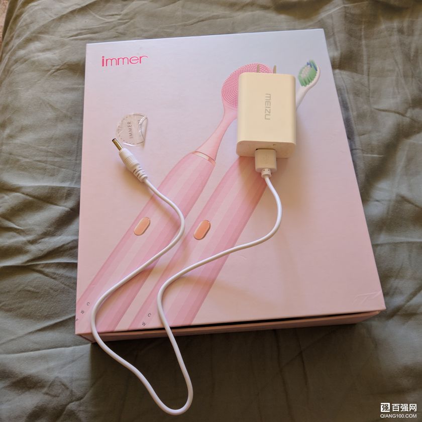 不专业但很用心的人生第一次开箱评测：可做洁面仪的电动牙刷