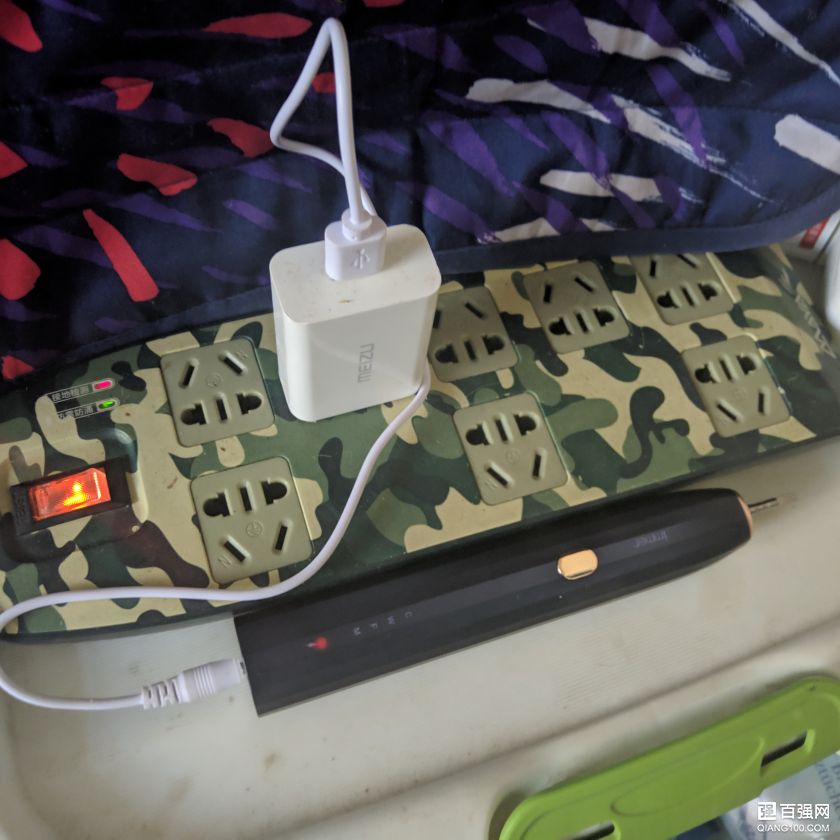 不专业但很用心的人生第一次开箱评测:可做洁面仪的电动牙刷 不专业但很用心的人生第一次开箱评测:可做洁面仪的电动牙刷