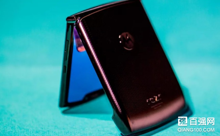 摩托罗拉RAZR手机正式发布:采用典翻盖式设计 摩托罗拉RAZR手机正式发布:采用典翻盖式设计