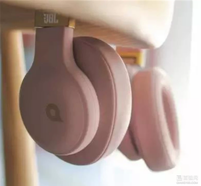 JBL E55BT Quincy版耳机 掳获发烧友的心 JBL E55BT Quincy版耳机 掳获发烧友的心