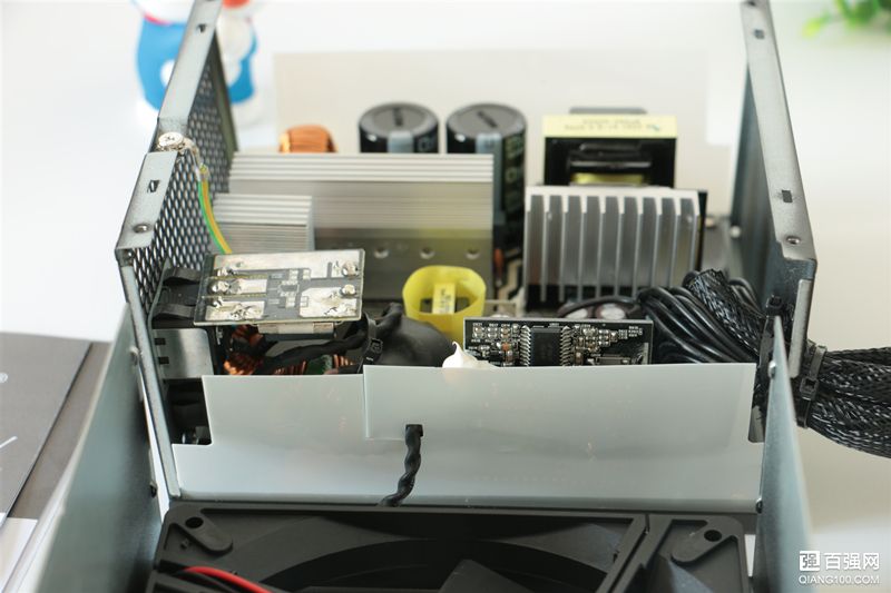 仅售349还有80Plus金牌认证,美商艾湃电竞AN-650电源拆机小测 仅售349还有80Plus金牌认证,美商艾湃电竞AN-650电源拆机小测