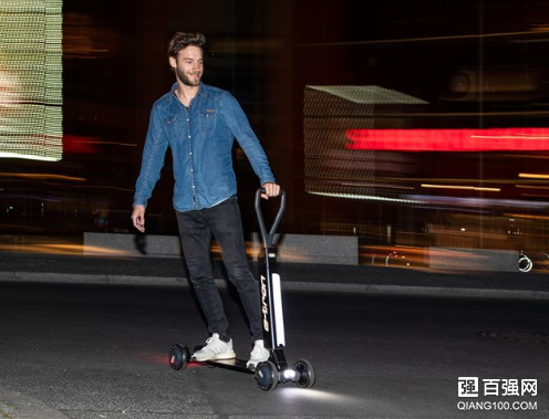 奥迪推出E-Tron电动滑板车,支持蓝牙连接 奥迪推出E-Tron电动滑板车,支持蓝牙连接