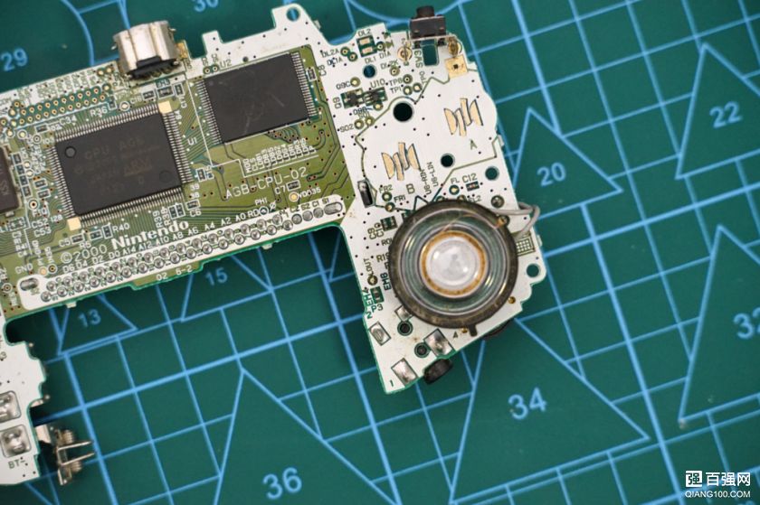 猫宅玩游戏有情怀有颜值,GBA更换缩小帽外壳 猫宅玩游戏有情怀有颜值,GBA更换缩小帽外壳