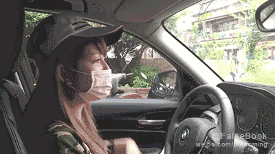 开车的妹子惹不起
