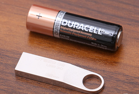 金士顿和闪迪的U盘哪个好? 金士顿和闪迪的U盘哪个好?