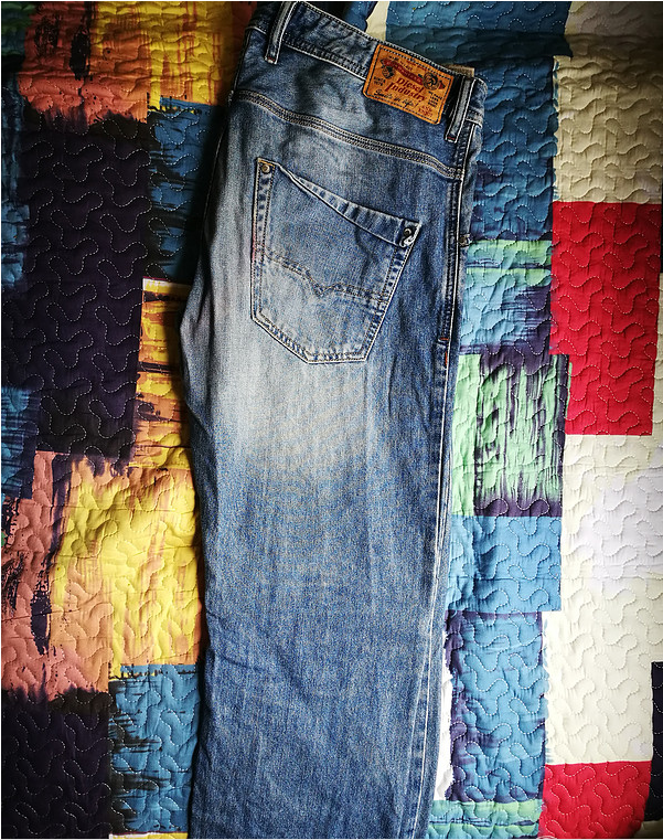 意大利三大牛仔裤品牌对比贴 Armani Jeans、Replay、Diesel 意大利三大牛仔裤品牌对比贴 Armani Jeans、Replay、Diesel