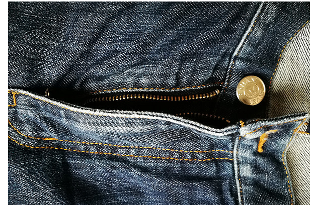 意大利三大牛仔裤品牌对比贴 Armani Jeans、Replay、Diesel 意大利三大牛仔裤品牌对比贴 Armani Jeans、Replay、Diesel