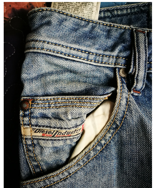 意大利三大牛仔裤品牌对比贴 Armani Jeans、Replay、Diesel