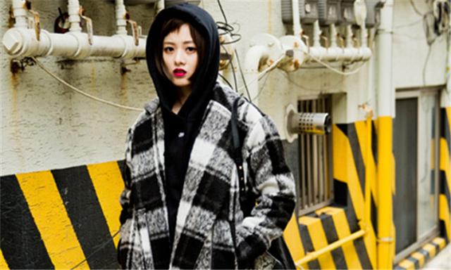 卫衣穿搭有套路,这四个窍门要知道 卫衣穿搭有套路,这四个窍门要知道