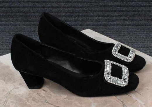 Roger Vivier、Sergio Ross和Jimmy Choo品牌高跟鞋各有什么特点 Roger Vivier、Sergio Ross和Jimmy Choo品牌高跟鞋各有什么特点