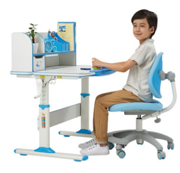 学生放寒假了,作为家长如何能为孩子选购一款实用的儿童书桌 学生放寒假了,作为家长如何能为孩子选购一款实用的儿童书桌