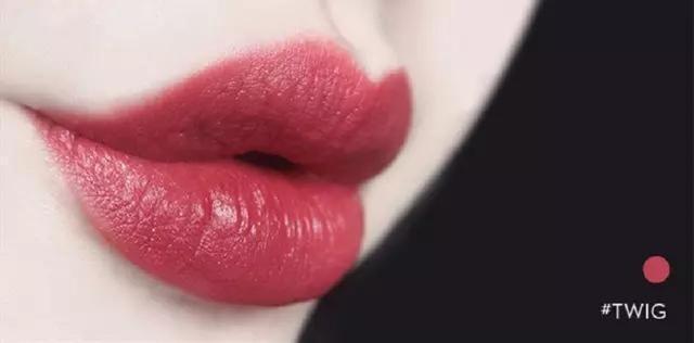 MAC魅可口红哪个色号火?魅可口红属于什么档次? MAC魅可口红哪个色号火?魅可口红属于什么档次?