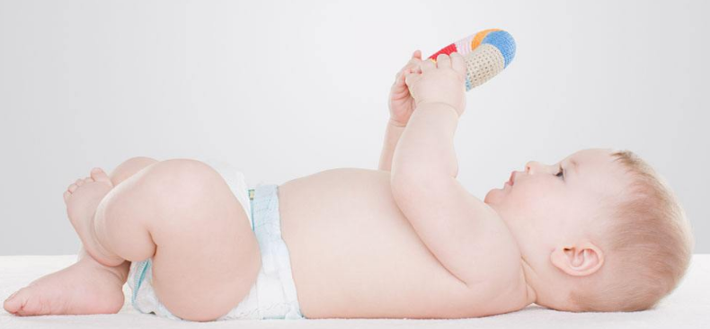 帮宝适纸尿裤跟好奇纸尿裤那个好,各有什么特点 帮宝适纸尿裤跟好奇纸尿裤那个好,各有什么特点