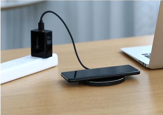 绿联无线充电也能快充? 绿联无线充电也能快充?