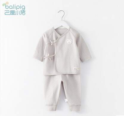 冬天新生儿穿什么衣服?巴厘小猪新生儿衣服怎么样?? 冬天新生儿穿什么衣服?巴厘小猪新生儿衣服怎么样??