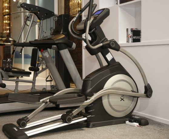 舒华家用椭圆机怎么样?舒华X5-E椭圆机值得买吗? 舒华家用椭圆机怎么样?舒华X5-E椭圆机值得买吗?