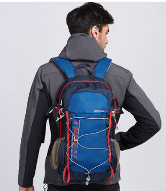 探路者双肩包和骆驼双肩包那个好? 探路者双肩包和骆驼双肩包那个好?