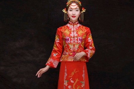 旗袍这样选,告白尴尬迎宾风 旗袍这样选,告白尴尬迎宾风