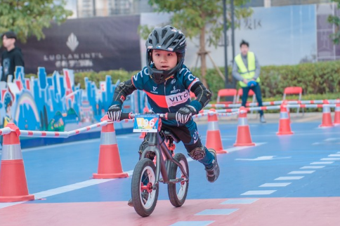 儿童该如何玩平衡车,玩平衡车有哪些好处 儿童该如何玩平衡车,玩平衡车有哪些好处