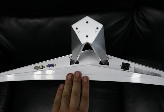 aoc曲面显示器怎么样？aoc曲面显示器AG3208能买吗？