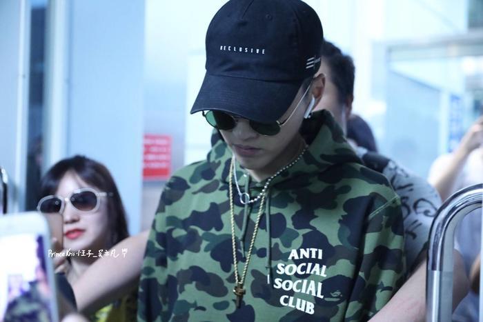 anti social卫衣价位？anti social衣服贵吗？