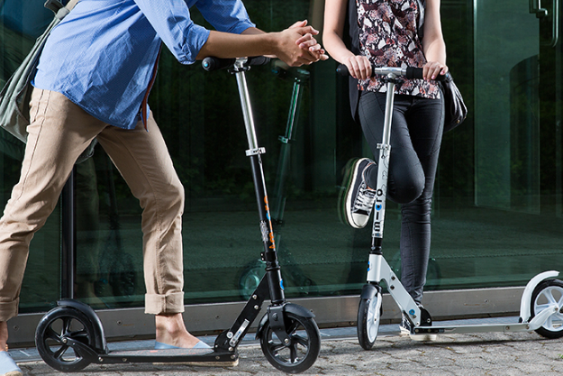 瑞士米高micro成人滑板车和迪卡侬成人滑板车那个好 瑞士米高micro成人滑板车和迪卡侬成人滑板车那个好