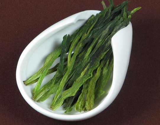 “徽六”“龙合”和“迎客松”绿茶哪个好？国内销量好不好？
