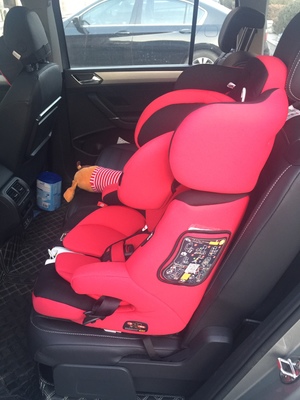 感恩阿瑞斯安全座椅值得入么？安装方便么？