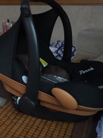 POUCH婴儿提篮安装方便吗？安全吗？