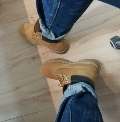 Timberland (添柏岚)马丁靴真的踢不烂吗? Timberland (添柏岚)马丁靴真的踢不烂吗?