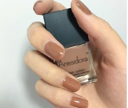 冬季适合的指甲油颜色?适合冬天涂的指甲油有哪些? 冬季适合的指甲油颜色?适合冬天涂的指甲油有哪些?