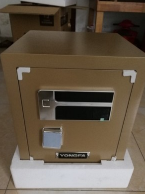 永发保险柜家用小型空间够用吗？操作复杂吗？