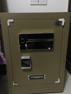 永发保险柜家用小型空间够用吗？操作复杂吗？