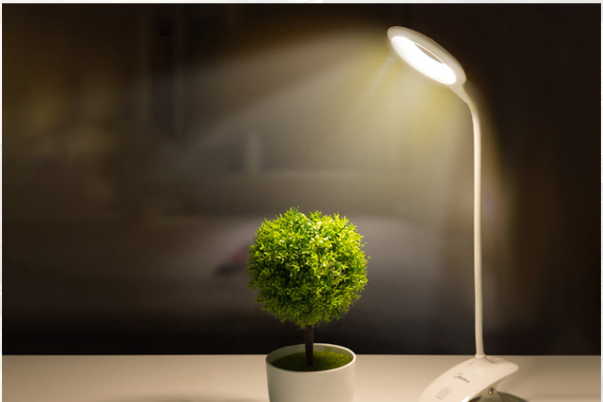 学生护眼台灯的价格? 美的可充电式led护眼台灯价格贵吗? 学生护眼台灯的价格? 美的可充电式led护眼台灯价格贵吗?