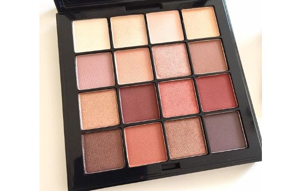 眼影什么牌子好用？NYX16色眼影盘怎样？