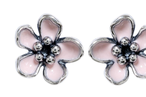 PANDORA潘朵拉耳钉哪款好?潘朵拉小雏菊耳钉怎么样? PANDORA潘朵拉耳钉哪款好?潘朵拉小雏菊耳钉怎么样?