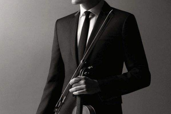 dior男士西装多少钱一套? dior男士西装多少钱一套?