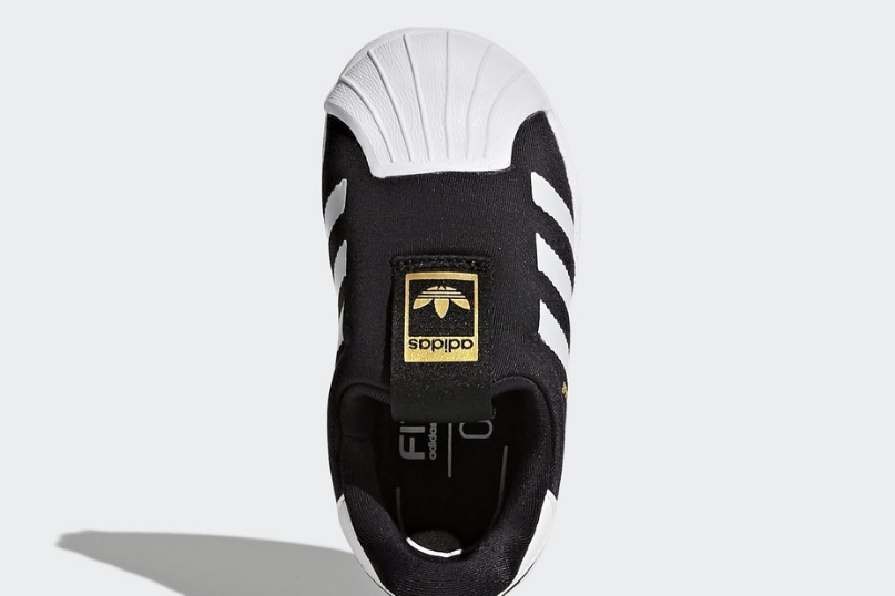 阿迪达斯三叶草最新款?阿迪达斯三叶草贝壳头童鞋金标多少钱? 阿迪达斯三叶草最新款?阿迪达斯三叶草贝壳头童鞋金标多少钱?