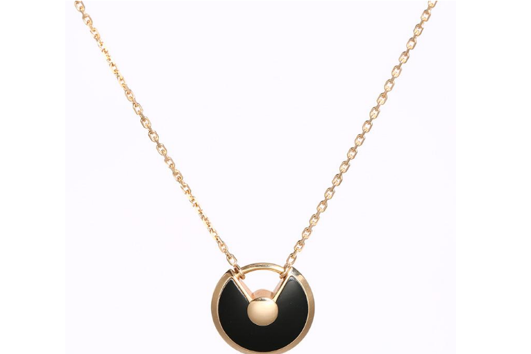 卡地亚项链官方报价?卡地亚黑玛瑙女士项链带着好看吗? 卡地亚项链官方报价?卡地亚黑玛瑙女士项链带着好看吗?