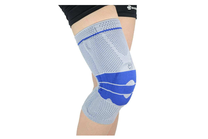 Bauerfeind保而防GenuTrain基础款护膝和迈克达威425R护膝那个好 Bauerfeind保而防GenuTrain基础款护膝和迈克达威425R护膝那个好