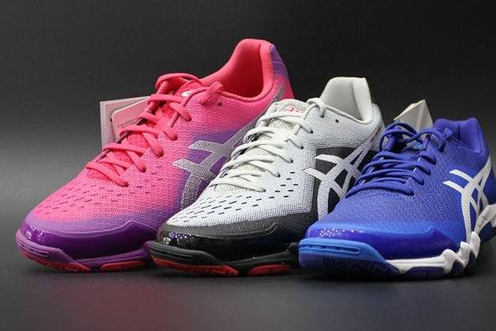 亚瑟士羽毛球鞋怎么样?亚瑟士刀锋羽毛球鞋评价? 亚瑟士羽毛球鞋怎么样?亚瑟士刀锋羽毛球鞋评价?