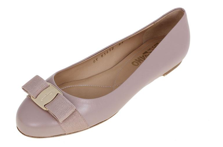 菲拉格慕女鞋尺码?磨脚吗? 菲拉格慕女鞋尺码?磨脚吗?