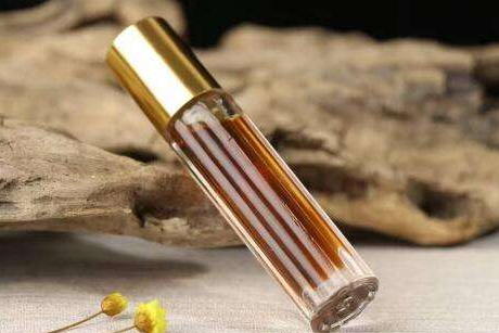 泰国沉香油功效?泰国皇家沉香油会刺激皮肤吗? 泰国沉香油功效?泰国皇家沉香油会刺激皮肤吗?