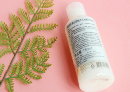 化妆刷清洁剂推荐？赫妮特化妆刷清洁剂味道刺鼻吗？