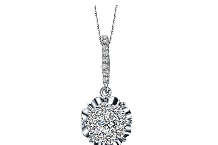 钻石那个品牌好?日本Star Jewelry Crossing钻石项链多少钱 ? 钻石那个品牌好?日本Star Jewelry Crossing钻石项链多少钱 ?