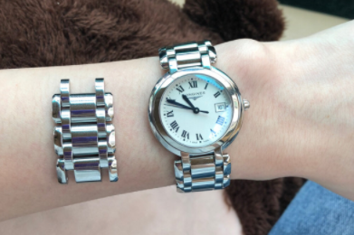 浪琴心月表小蓝气球多少钱?浪琴心月手表小蓝气球怎么样? 浪琴心月表小蓝气球多少钱?浪琴心月手表小蓝气球怎么样?