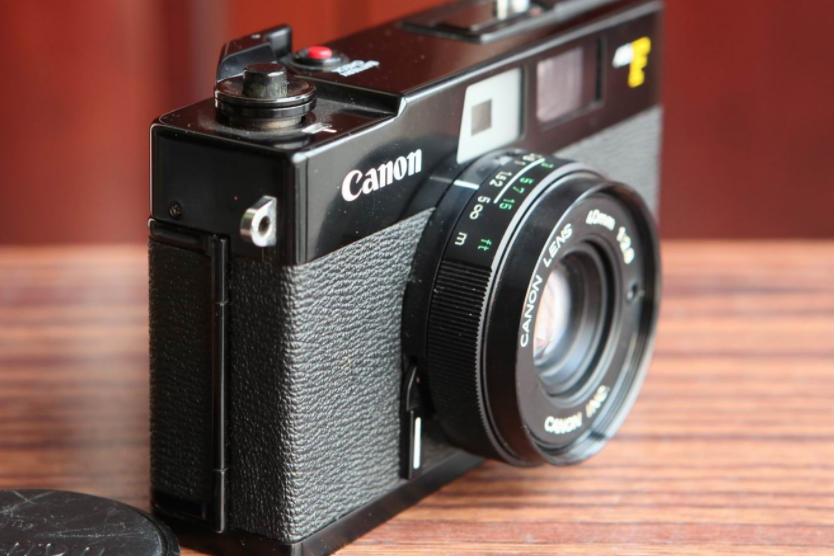 佳能胶片相机推荐?佳能AE-1胶片相机怎么安装胶卷? 佳能胶片相机推荐?佳能AE-1胶片相机怎么安装胶卷?