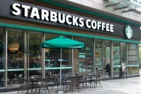 星巴克市值蒸发70亿美元,计划关闭150家美国店,未来靠中国 星巴克市值蒸发70亿美元,计划关闭150家美国店,未来靠中国