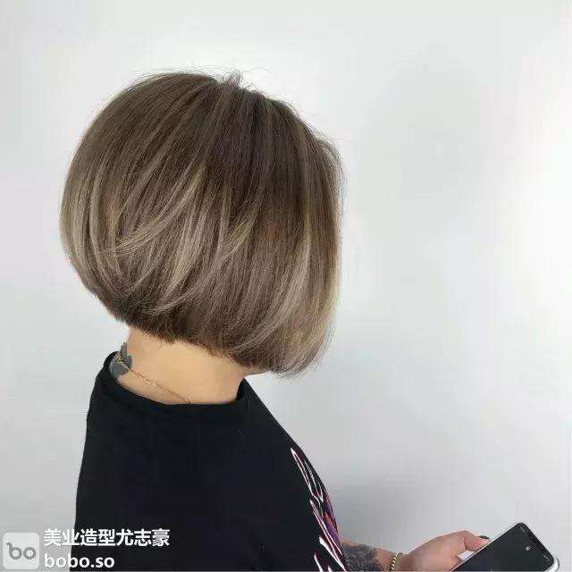 棕色染发百看不厌，选棕色都不会出错。
